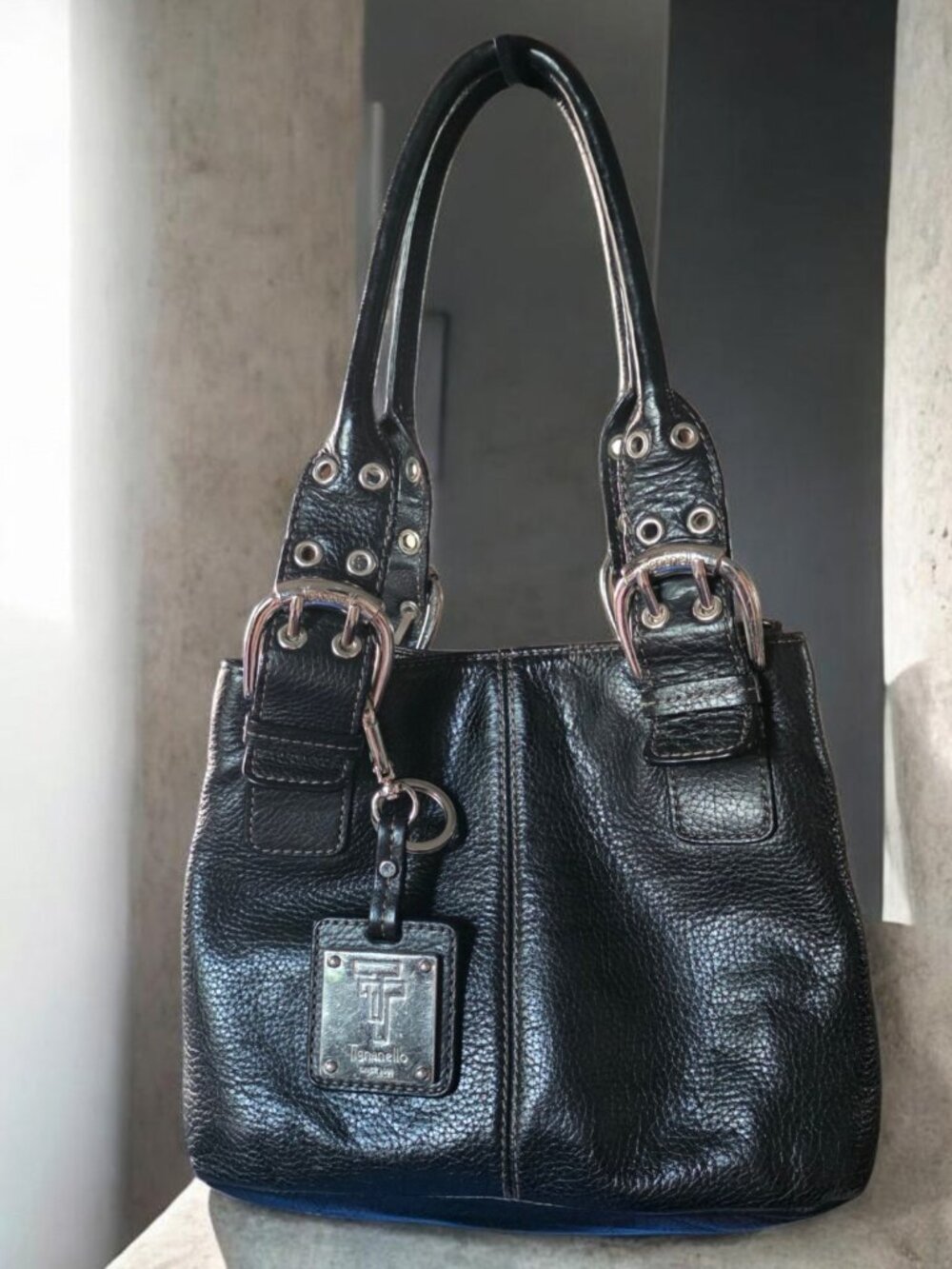 VINTAGE TIGNANELLO Black Leather Pebble Grain Satchel/Bucket Bag With Buckles